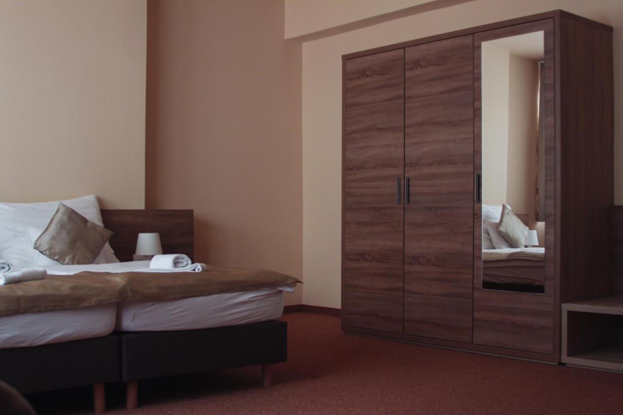 Centrooms Eger Luaran gambar