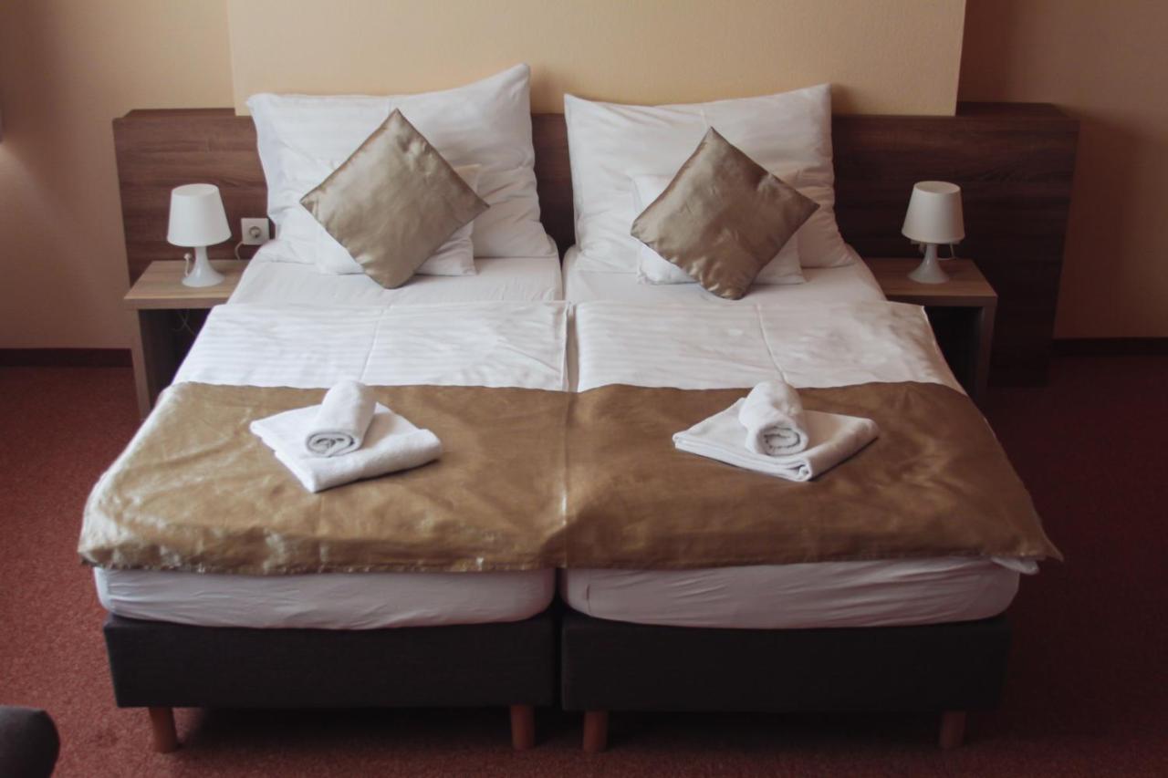 Centrooms Eger Luaran gambar