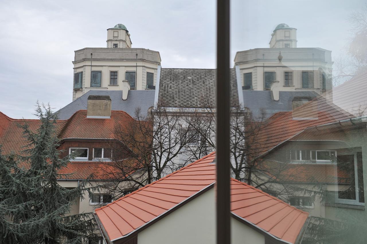 Centrooms Eger Luaran gambar